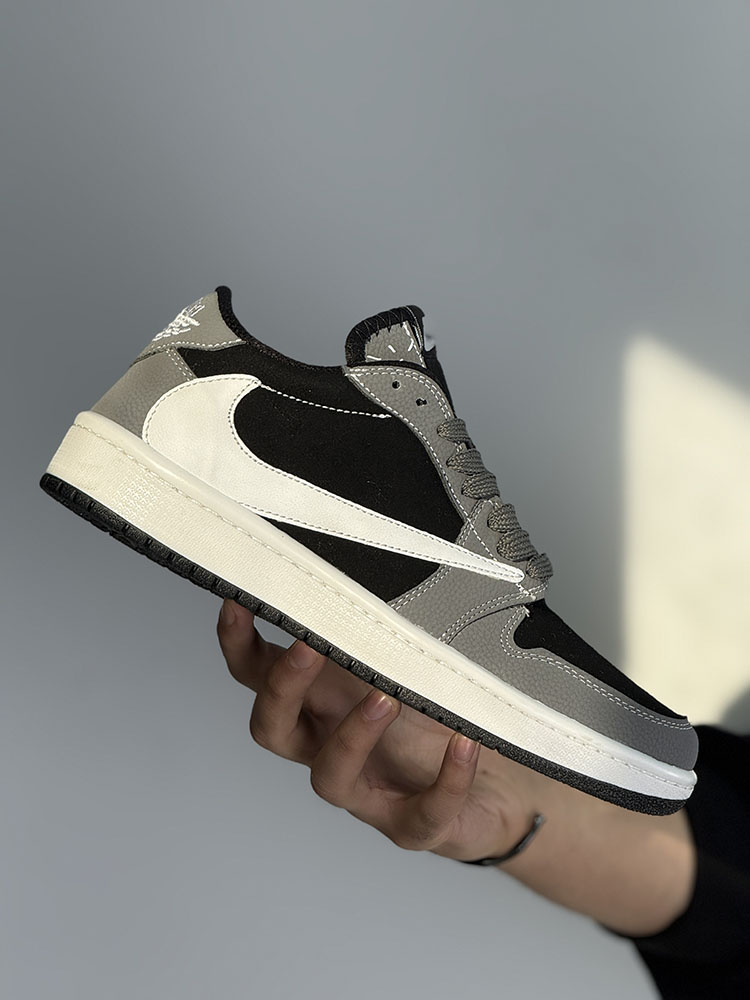 نایک ترویس ساق کوتاه طوسی مشکی